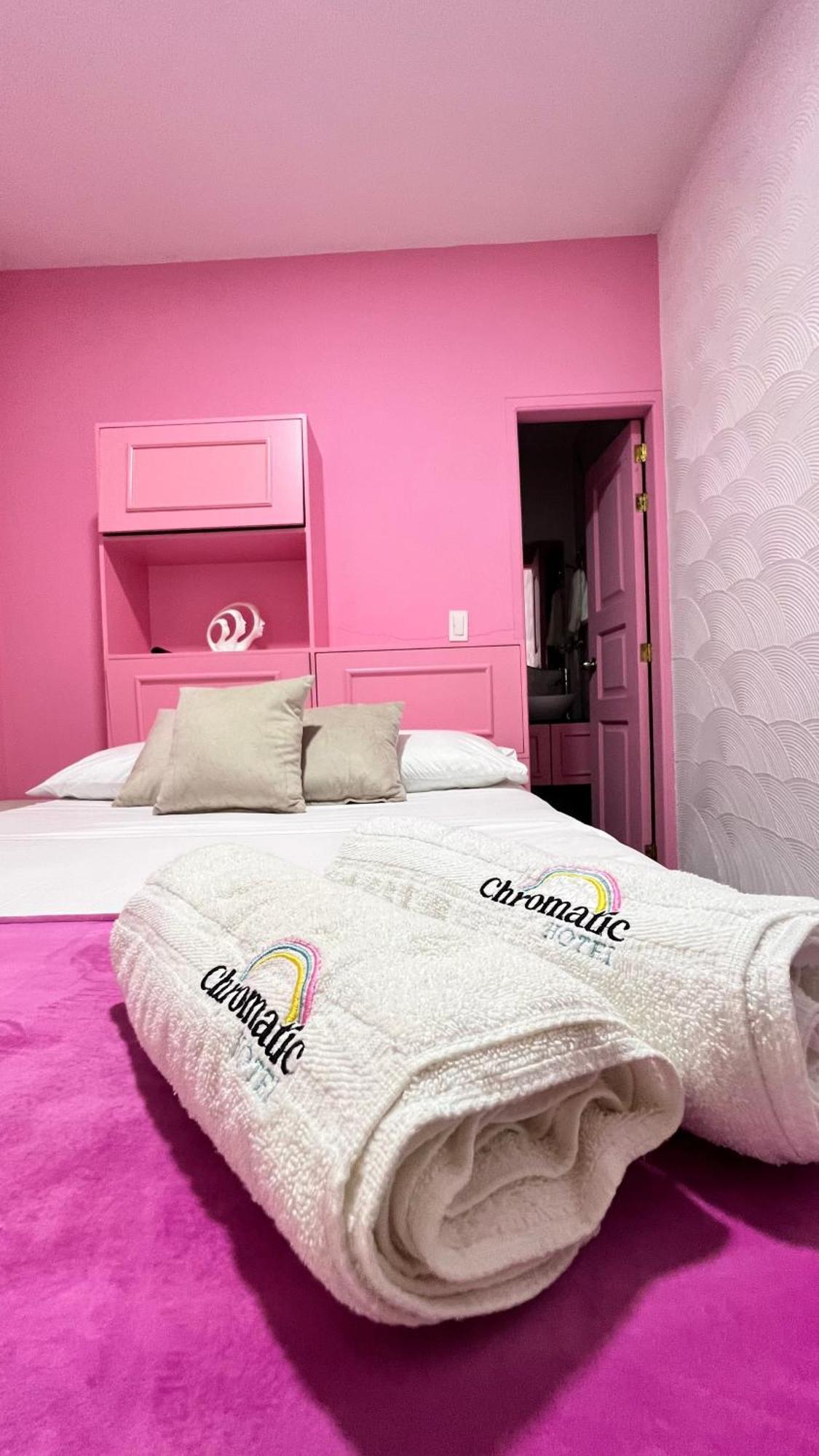Hotel Chromatic Гуатапе Экстерьер фото