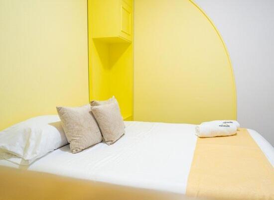 Hotel Chromatic Гуатапе Экстерьер фото